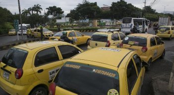 Taxistas bloquearán la ciudad en doce puntos 