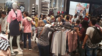 Comerciantes lamentaron que no se cumpliera el Día sin IVA./ Foto Archivo