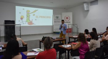 Al final, los participantes generaron líneas de trabajo enfocadas en la calidad de los programas académicos de ciencias en las universidades del país. / Foto: Cortesía / La Opinión 