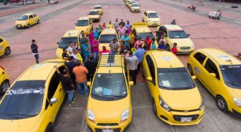 Sin bloqueos transcurrió una nueva jornada de protestas de taxistas