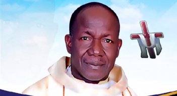 sacerdote-Nigeria