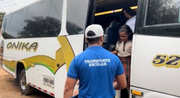 El transporte escolar quedó garantizado para escolares venezolanos y niños del sector rural/Foto cortesía