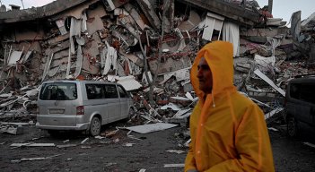Más de 7.300 muertos por el terremoto en Turquía y Siria