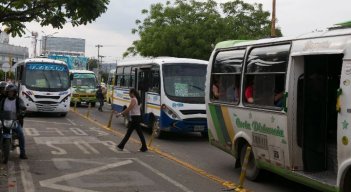 Empresarios pedían que el aumento se diera en un solo momento, pero por la situación económica, los alcaldes lo dividieron en dos. / Foto: Juan Pablo Cohen / La Opinión 