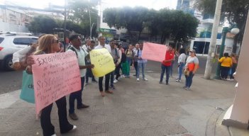 Muchos docentes ya no cuentan con los recursos para continuar en la ciudad.  /Foto: Cortesía / La Opinión 