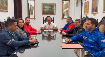El gobernador Freddy Bernal se reunió con representantes de varias entidades. / Foto: Cortesía