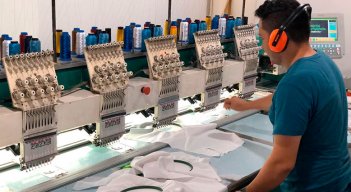 Manufacturas perdieron mil empleados en febrero, según el reporte del DANE y hay 58.000. Tenía 60.000 trabajadores hace 5 meses./ Foto Archivo