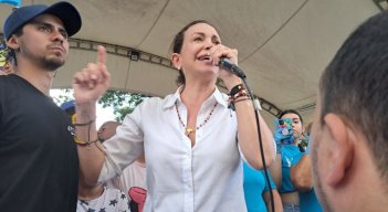 Líder opositora venezolana pide reunirse con Gustavo Petro.