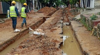Se les solicitó a los usuarios no hacer uso del agua hasta que se les informe que ya es apta para el consumo. / Fotos: Cortesía / La Opinión 
