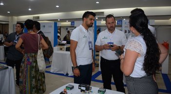 Más de 30 empresas se sumaron a la feria de Acaire. / Foto La Opinión