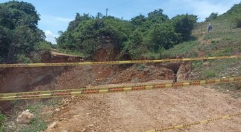 Un mes se cumple del deslizamiento de la carretera en San Cayetano