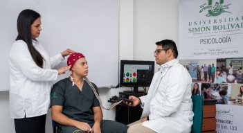 Las universidades Simón Bolívar y Externado de Colombia adelantan una investigación para medir cómo las redes sociales afloran los sentimientos de los jóvenes en la política en su fase electoral. Foto Cortesía 