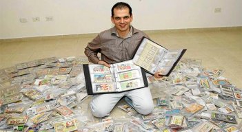 Juan Lotero, coleccionista de loterías 