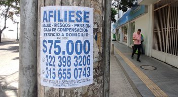 Los ciudadanos no deben confiar en los avisos de poste. Foto La Opinión
