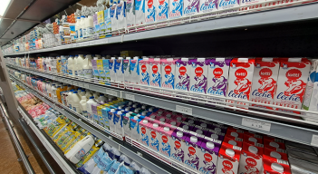 Leche colombiana desplaza a la venezolana en comercios del Táchira. / Foto: Anggy Polanco-La Opinión