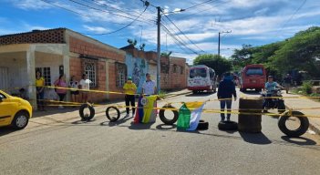 Minuto de Dios protestó por el mal estado de las vías