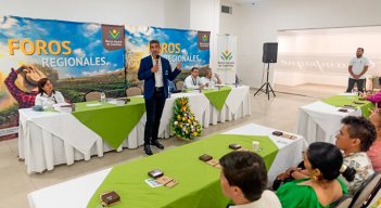 Hernando Chica, presidente del Banco Agrario, visitó Cúcuta. Foto Cortesía