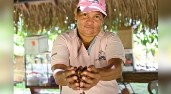 Mujeres de Asocacaoc siembran esperanza en Puerto Lleras