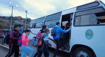 Nuevamente se revive la pesadilla del servicio del transporte escolar, pues los recursos se agotaron.