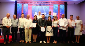 La noche de premiación de Las Mejores Empresas de Norte de Santander será el 9 de noviembre. En la foto, los ganadores de 2022./Foto Archivo La Opinión