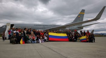 Llega avión con colombianos procedente de Israel