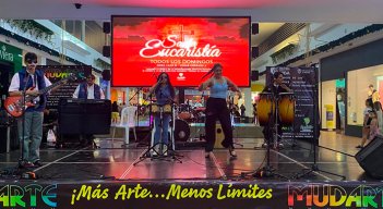 Músicos invidentes