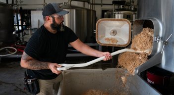 Una cerveza con agua reciclada busca sofocar la sequía en Estados Unidos