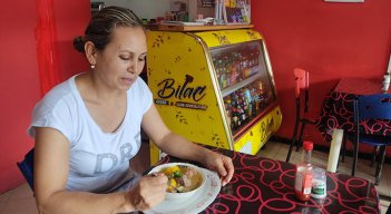 La subcategoría de restaurantes aumentó 9,8 p.p. el empleo. Foto Archivoh