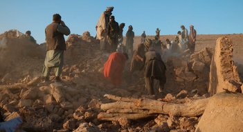 El sismo fue seguido de ocho fuertes réplicas./ Foto AFP