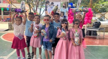 Los estudiantes de los colegios aprendieron a separar residuos./Foto Cortesía