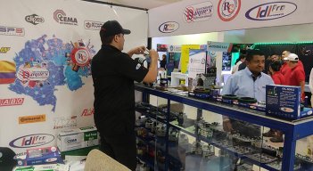 La reciente feria Expopartes Cúcuta relacionó a empresarios colombianos y venezolanos./ Foto Leonardo Favio Oliveros-La Opinión.