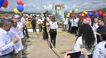 Inauguración del puente Atanasio Girardot/Foto La Opinión