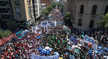 PROTESTAS CONTRA MILEI EN ARGENTINA