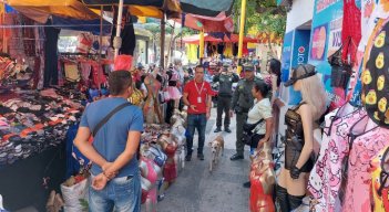 Están dialogando con todos los vendedores, para llegar a acuerdos con todo el gremio, tanto formales como ambulantes./ Foto: Cortesía / La Opinión 