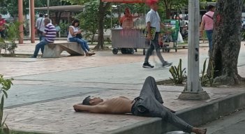 Has más de 1.200 habitantes de la calle durmiendo en parques y andenes/Foto Orlando Carvajal/La Opinión