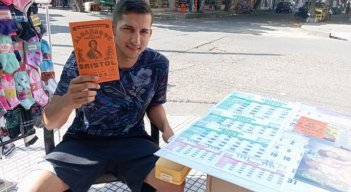 La venta del almanaque pintoresco de Bristol es masiva en enero/Foto Orlando Carvajal/La Opinión