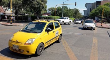 No hay quién controle el tráfico automotor en las vías/Foto Orlando Carvajal/La Opinión