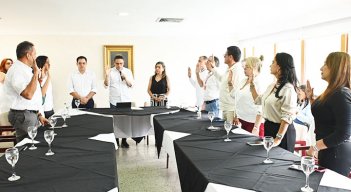 Se juramentaron y tomaron posesión de sus cargos ante el alcalde Jorge Acevedo y director del Departamento Administrativo de Planeación Municipal, Juan Carlos Bocanegra, los consejeros territoriales de Planeación. / Foto Cortesía