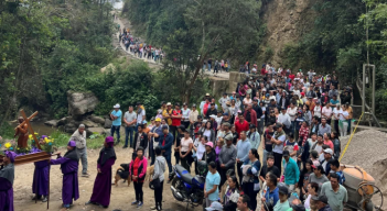 Cientos de habitantes de Pamplonita participaron en el Santo Viacrucis/Fotos cortesía