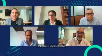 (Arriba) Cristian Verbel, CEO de La Opinión; Lucas Arboleda, experto en Derecho Administrativo y Energético; y René Mora, editor general de La Opinión. (Abajo) José Miguel González Ocampo, gerente de CENS-EPM y Camilo Sánchez, presidente de Andesco.