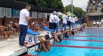  En el complejo Acuático se dio el inicio del Torneo del club Aquamán.