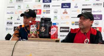 Braynner García y Carlos Eduardo Hernández, cuerpo técnico del Cúcuta Deportivo. 