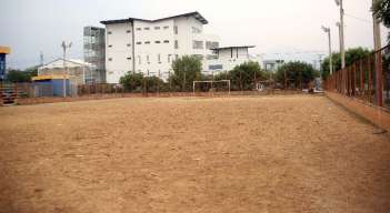 Cuando llueve es imposible jugar en esta cancha./ Foto: Carlos Ramirez. 