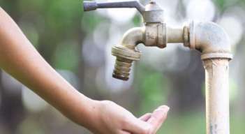 Gobierno invita a ahorrar agua potable ante una eventual sequía/Foto archivo