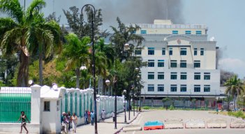 pandillas-biblioteca-nacional-puerto-principe