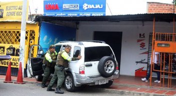 Estaba aprendiendo a manejar y terminó arrollando a un hombre en el barrio La Libertad