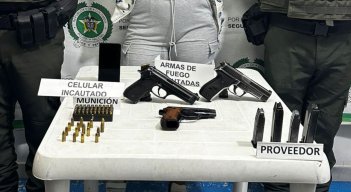 Capturada con armas de fuego