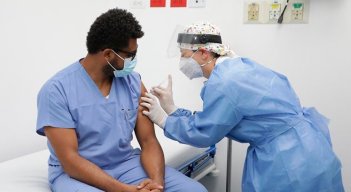 Existe un déficit de enfermeras y enfermeros en Colombia