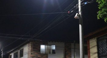Las alarmas fueron instaladas en sectores estratégicos de los barrios. / Foto: Archivo.