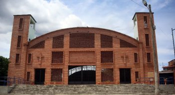 La Parroquia Santos Apóstoles ha tenido varias remodelaciones en su infraestructura./ Foto: Carlos Ramírez.